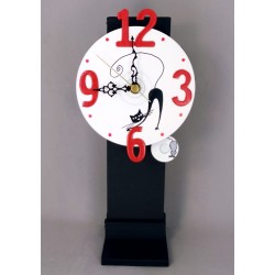 21. Reloj redondo péndulo con soporte o para pared 12x24cm. Garfield